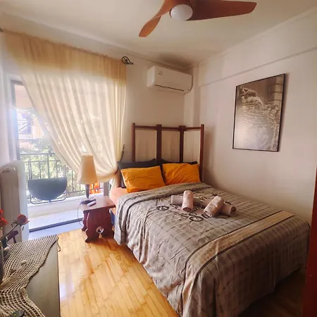 Private Room In A Shared Flat Thessaloniki Exterior photo